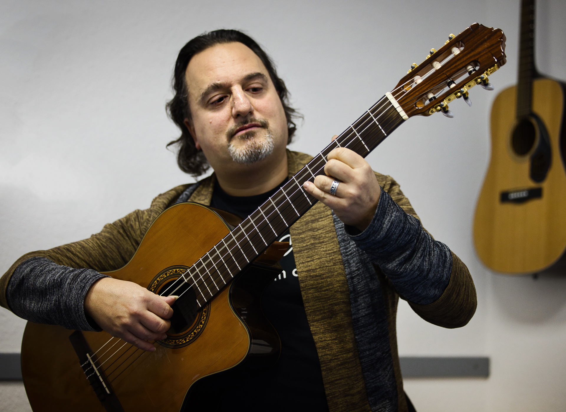 Bernabè Gallego - Gitarren Dozent
